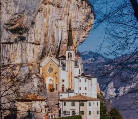 Ca' Rosina. Casetta Nel Bosco. Ferienhaus *