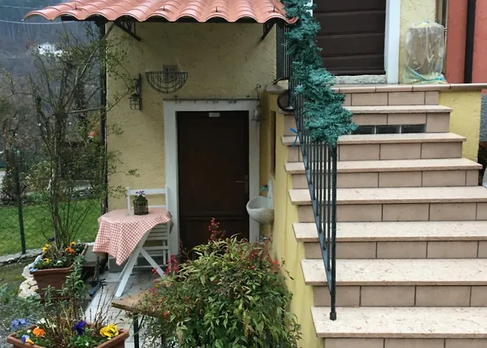 Ferienhaus Ca' Rosina. Casetta Nel Bosco.